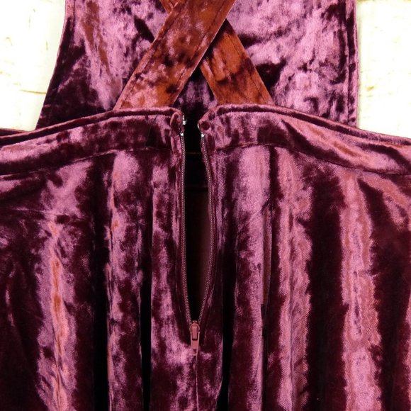 Hot Topic Crushed Velvet Jumper Overall Dress Women S Burgundy Skirtall Pinafore - Picture 12 of 14